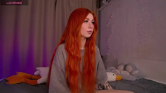 Snapshot of Evaa_Moonn_ chatting on 12-13-24, 02:05 Evaa Moonn online show from 12-13-24, 02:05