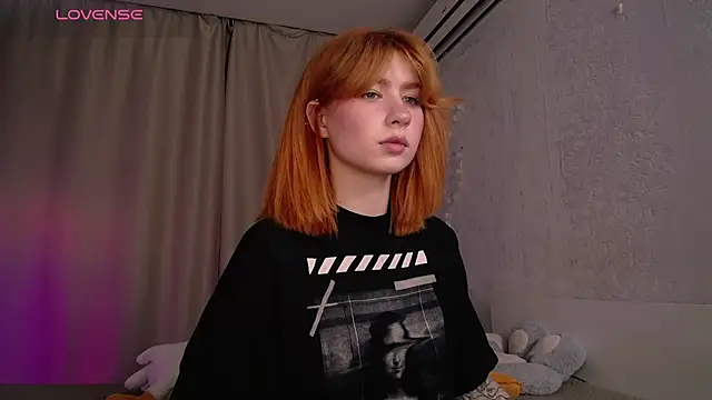 Snapshot of Evaa_Moonn_ chatting on 11-10-25, 09:41 Evaa Moonn online show from 11-10-25, 09:41