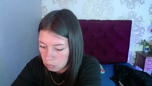 AnnaliOlsenX online show from 11-25-25, 02:22