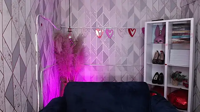 AnnaliOlsenX online show from 04-25-26, 03:53