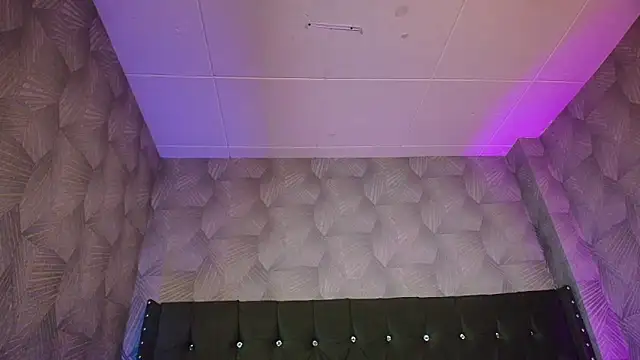 AnnaliOlsenX online show from 06-05-26, 06:46
