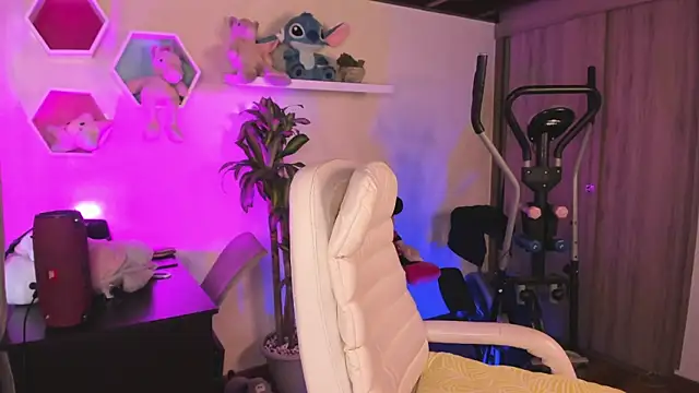 Snapshot of Nataliia_09 chatting on 10-02-25, 03:08 Nataliia 09 online show from 10-02-25, 03:08