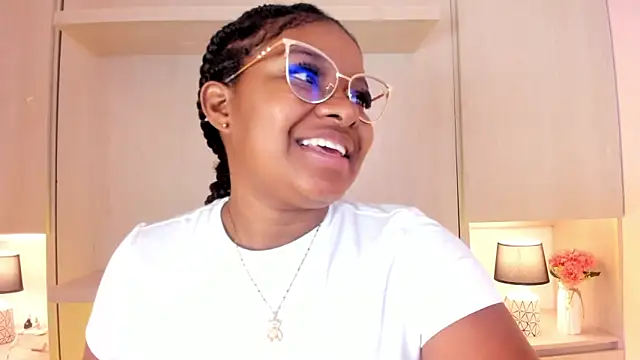 tamaraa smiith online show from 11-01-25, 07:38