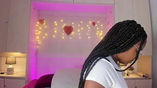 tamaraa smiith online show from 03-06-26, 07:43