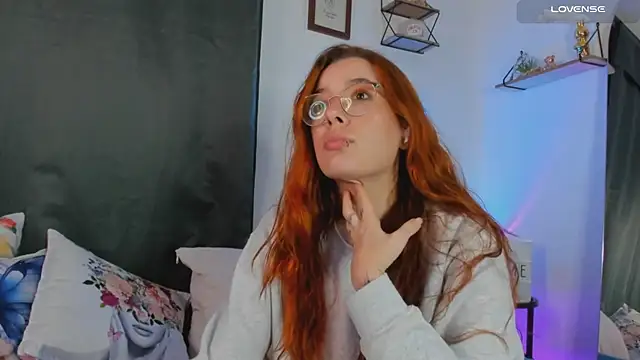 Snapshot of Manuela_monroe chatting on 09-27-25, 03:22 Manuela monroe online show from 09-27-25, 03:22