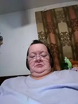 Snapshot of Bayou_Woman68 chatting on 04-13-26, 12:32 Bayou Woman68 online show from 04-13-26, 12:32
