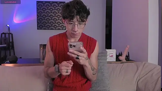 im  thomass online show from 12-18-25, 01:22