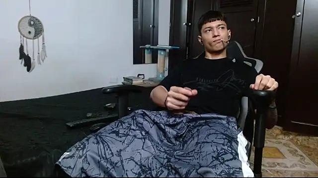 aaron blug online show from 02-03-25, 04:25