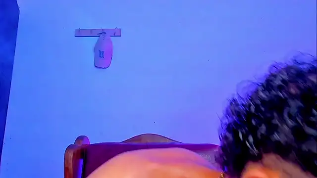 Snapshot of visaelX chatting on 12-21-24, 12:20 visaelX online show from 12-21-24, 12:20