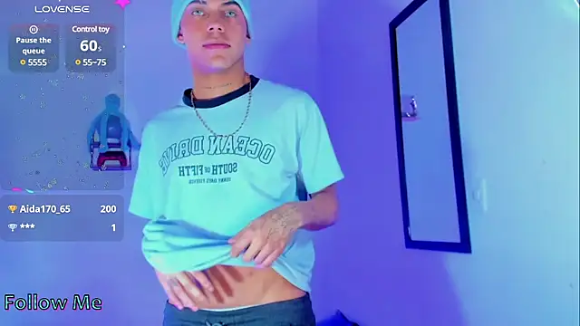 Snapshot of visaelX chatting on 03-15-25, 02:23 visaelX online show from 03-15-25, 02:23