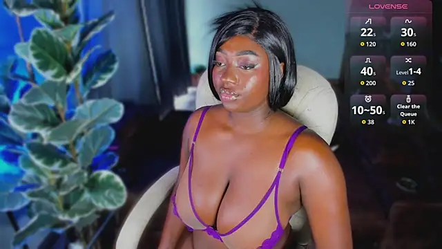 Almaahotxxx online show from 06-11-26, 01:31