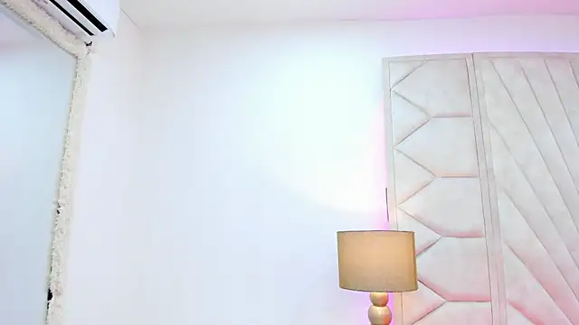 Snapshot of Derek_and_Skarlet chatting on 10-12-25, 04:06 Derek and Skarlet online show from 10-12-25, 04:06