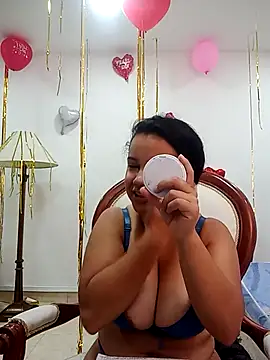 Snapshot of _Miaaleon chatting on 02-12-25, 01:16 Miaaleon online show from 02-12-25, 01:16