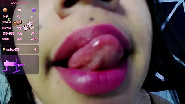 Snapshot of _Miaaleon chatting on 03-17-25, 07:48 Miaaleon online show from 03-17-25, 07:48