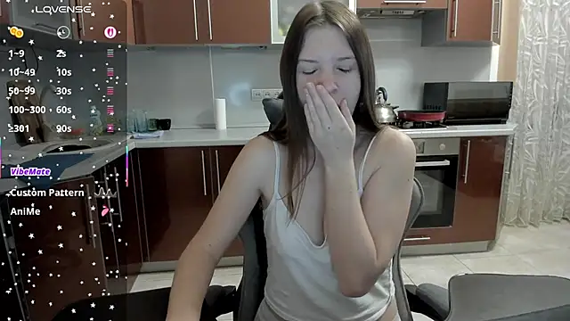 Snapshot of _BondiXUrban_ chatting on 12-14-25, 04:51 BondiXUrban online show from 12-14-25, 04:51