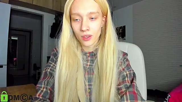 Snapshot of _Alice_Kitty chatting on 10-30-25, 06:37 Alice Kitty online show from 10-30-25, 06:37