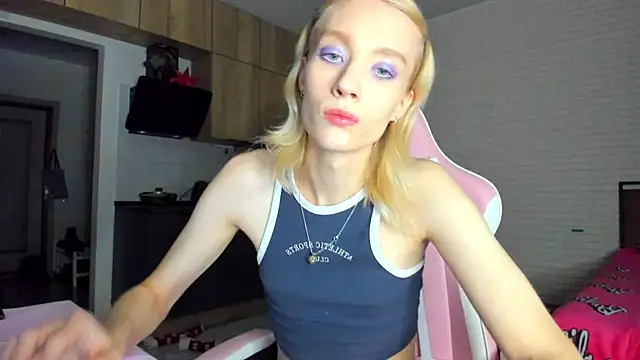 Snapshot of _Alice_Kitty chatting on 01-13-26, 09:03 Alice Kitty online show from 01-13-26, 09:03