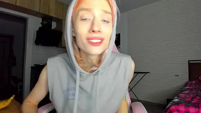 Snapshot of _Alice_Kitty chatting on 02-10-26, 10:52 Alice Kitty online show from 02-10-26, 10:52