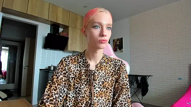  Alice Kitty online show from 06-17-26, 08:50
