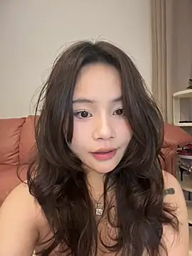 Snapshot of Hot_Mm chatting on 02-26-25, 09:21 Hot Mm online show from 02-26-25, 09:21