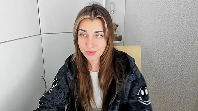 Snapshot of Summmmersky chatting on 01-04-25, 02:46 Summmmersky online show from 01-04-25, 02:46