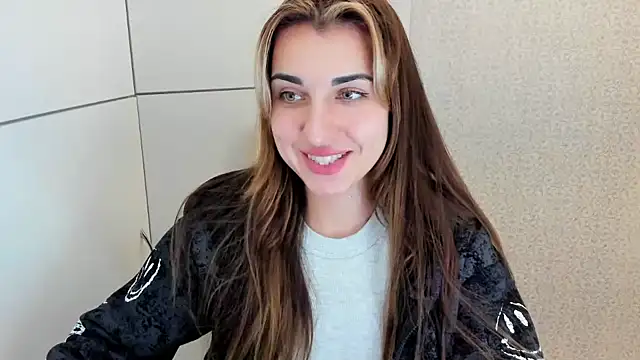 Snapshot of Summmmersky chatting on 01-12-25, 02:19 Summmmersky online show from 01-12-25, 02:19