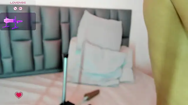 Abbyadams online show from 11-17-25, 03:12