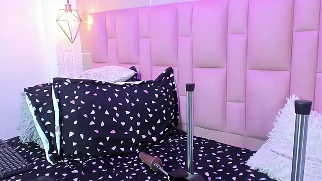 Abbyadams online show from 03-20-26, 03:44