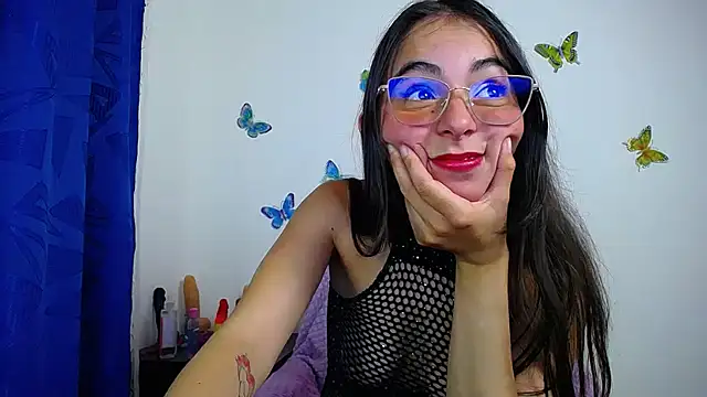 Snapshot of hot_girl01_hanna chatting on 03-18-25, 10:37 hot girl01 hanna online show from 03-18-25, 10:37