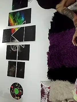 Snapshot of baby_liz01 chatting on 10-05-25, 09:13 baby liz01 online show from 10-05-25, 09:13