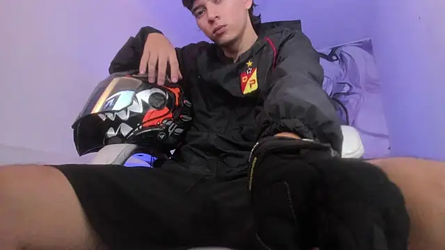 Snapshot of FrannBoy chatting on 02-03-26, 03:15 FrannBoy online show from 02-03-26, 03:15