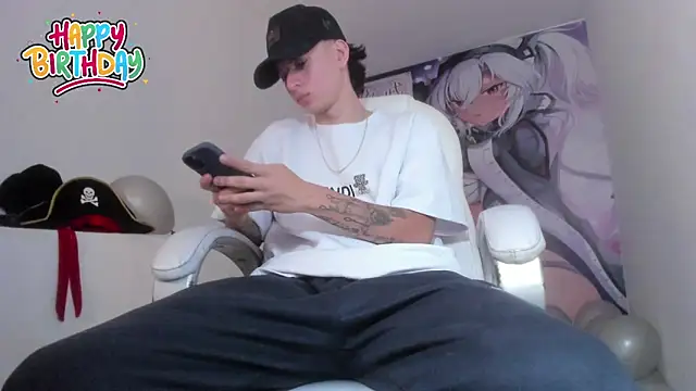 Snapshot of FrannBoy chatting on 02-16-26, 09:44 FrannBoy online show from 02-16-26, 09:44