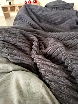 milf hunter 35 online show from 03-31-26, 08:15