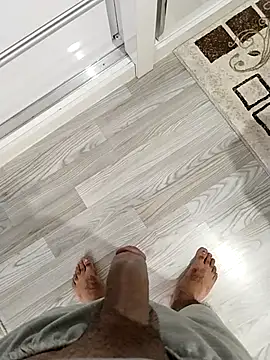 milf hunter 35 online show from 04-21-26, 05:47