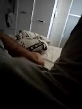 milf hunter 35 online show from 04-24-26, 11:34