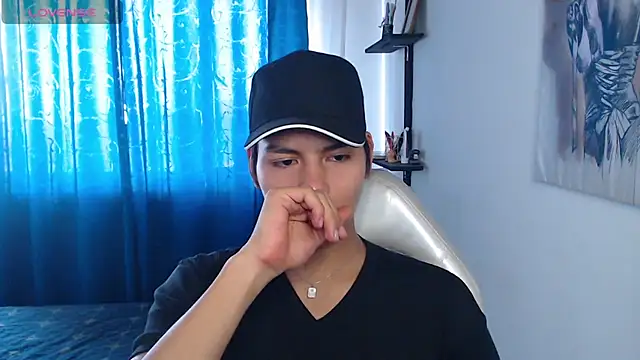 Snapshot of alanprince44 chatting on 01-13-25, 07:31 alanprince44 online show from 01-13-25, 07:31