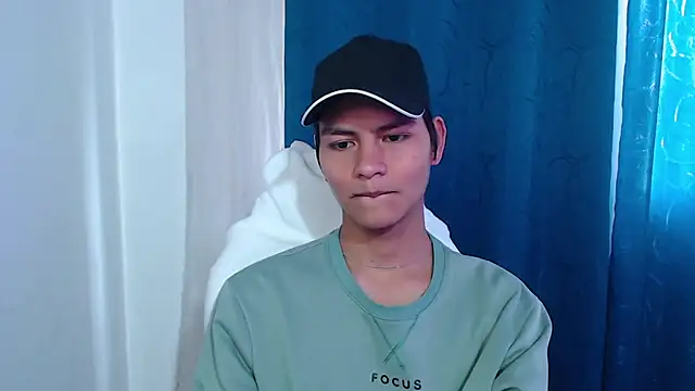 Snapshot of alanprince44 chatting on 01-26-25, 02:52 alanprince44 online show from 01-26-25, 02:52