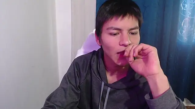 Snapshot of alanprince44 chatting on 01-27-25, 10:06 alanprince44 online show from 01-27-25, 10:06