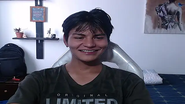 Snapshot of alanprince44 chatting on 10-03-25, 07:00 alanprince44 online show from 10-03-25, 07:00