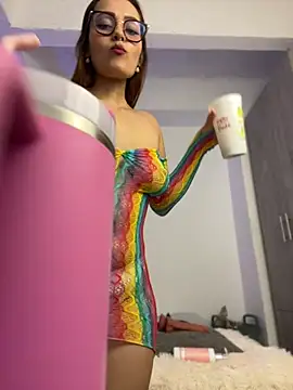 Miss-Abbii online show from 12-17-24, 10:54