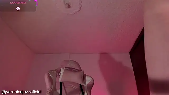 Snapshot of Veronicajazz chatting on 03-03-25, 10:10 Veronicajazz online show from 03-03-25, 10:10