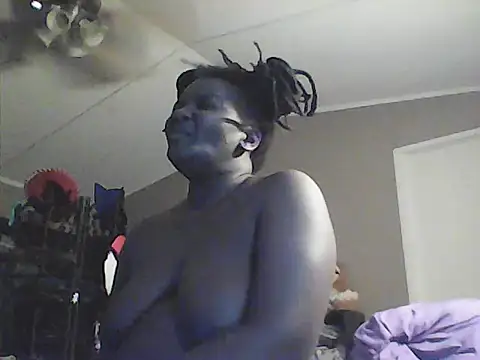 EbonyFetishQueen online show from 06-13-26, 05:49