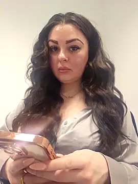 Snapshot of Britishbella chatting on 02-05-26, 03:16 Britishbella online show from 02-05-26, 03:16