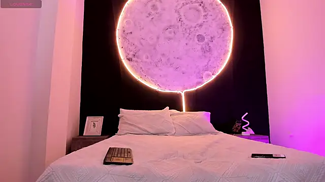 Snapshot of GinebraaFox_ chatting on 03-01-25, 01:40 GinebraaFox online show from 03-01-25, 01:40