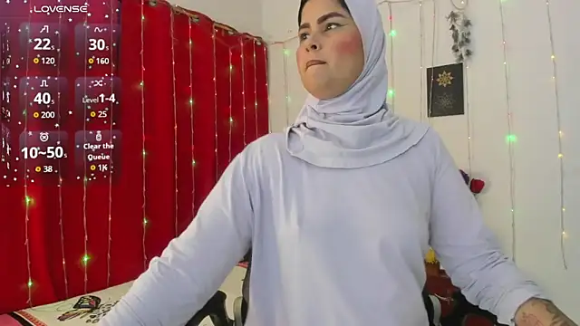 AishaAmin  online show from 04-16-26, 12:17