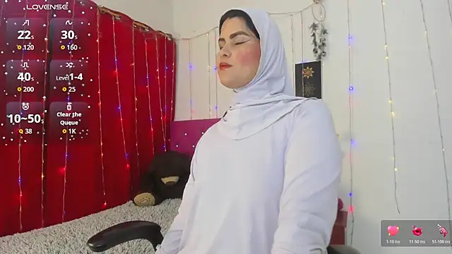 AishaAmin  online show from 04-23-26, 12:15