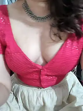 Snapshot of Brown_Maxi chatting on 03-02-25, 12:01 Brown Maxi online show from 03-02-25, 12:01