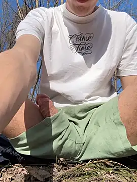 Snapshot of alexyourboy chatting on 03-06-26, 01:29 alexyourboy online show from 03-06-26, 01:29