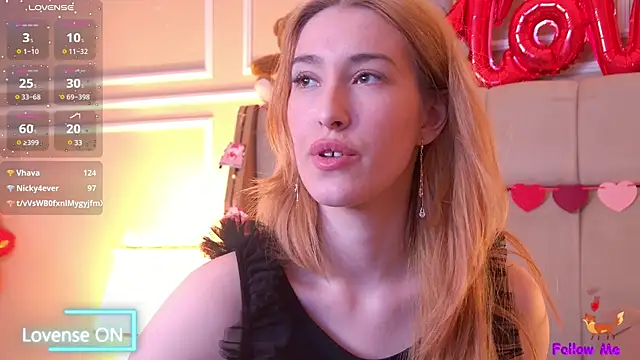 Snapshot of SerenaBennet chatting on 02-21-25, 11:32 SerenaBennet online show from 02-21-25, 11:32