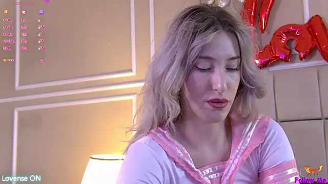 Snapshot of SerenaBennet chatting on 09-20-25, 05:41 SerenaBennet online show from 09-20-25, 05:41